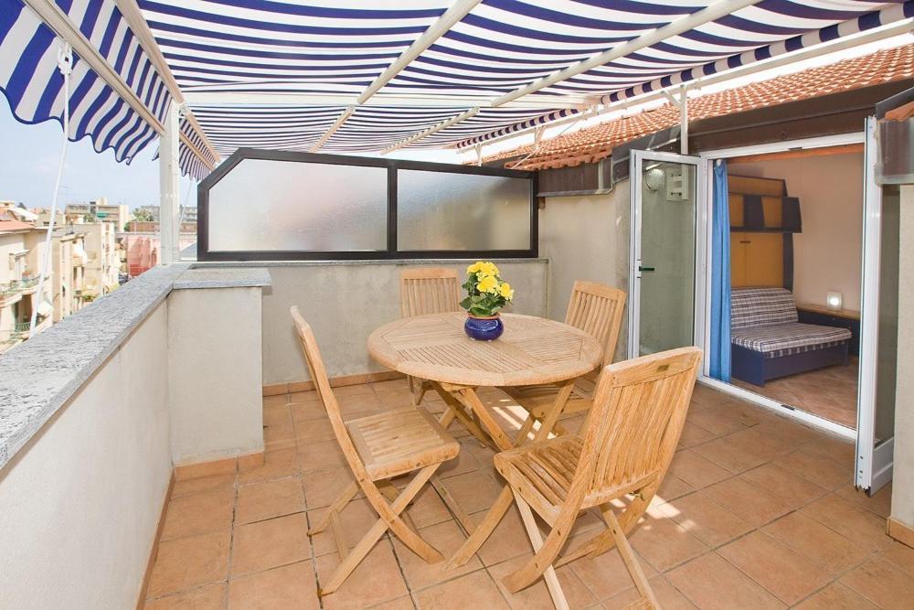 Residenza Adelaide Aparthotel ฟีนาเลลีกูเร ภายนอก รูปภาพ