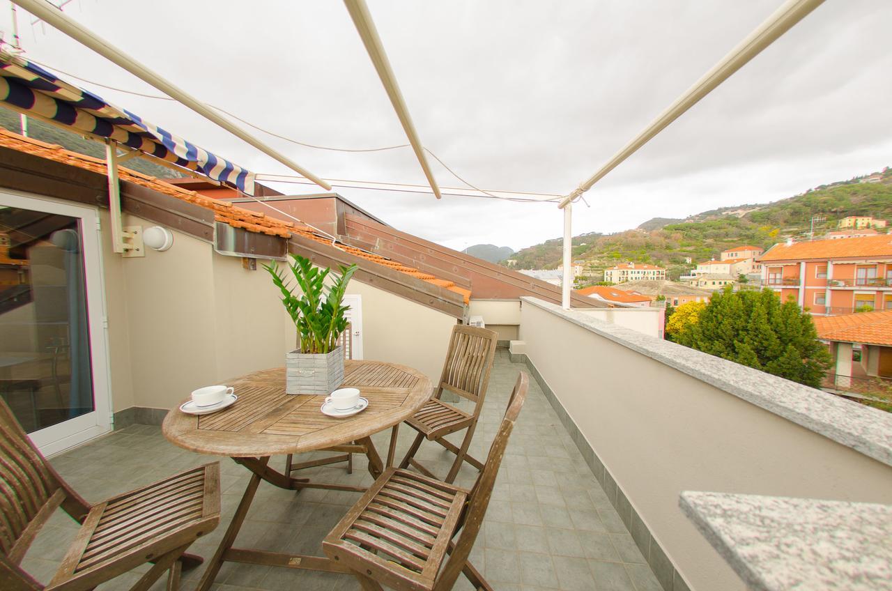 Residenza Adelaide Aparthotel ฟีนาเลลีกูเร ภายนอก รูปภาพ