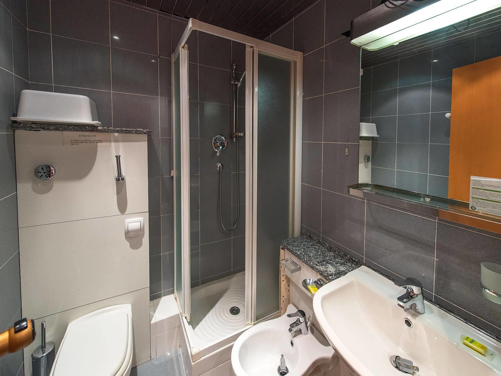 Residenza Adelaide Aparthotel ฟีนาเลลีกูเร ภายนอก รูปภาพ